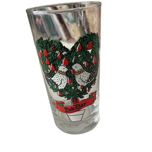 Twelve Days of Christmas Glass Tumbler 2nd Day with Two Turtle Doves in Tree - Picture 1 of 5